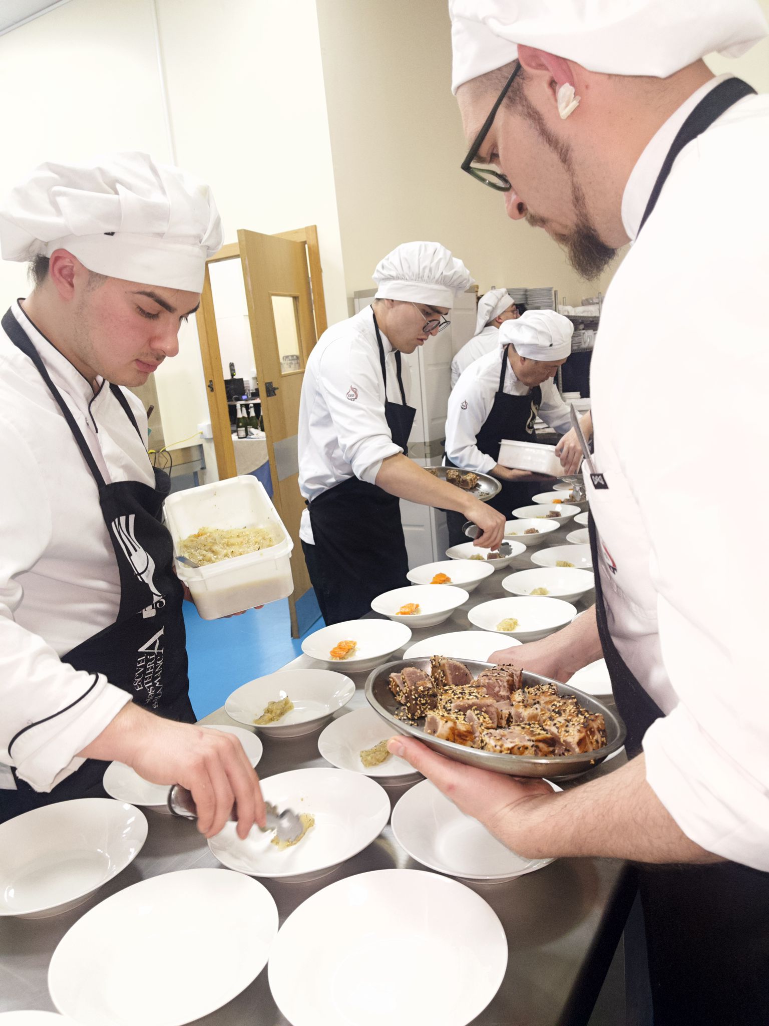 Preparando la cena gastronómica