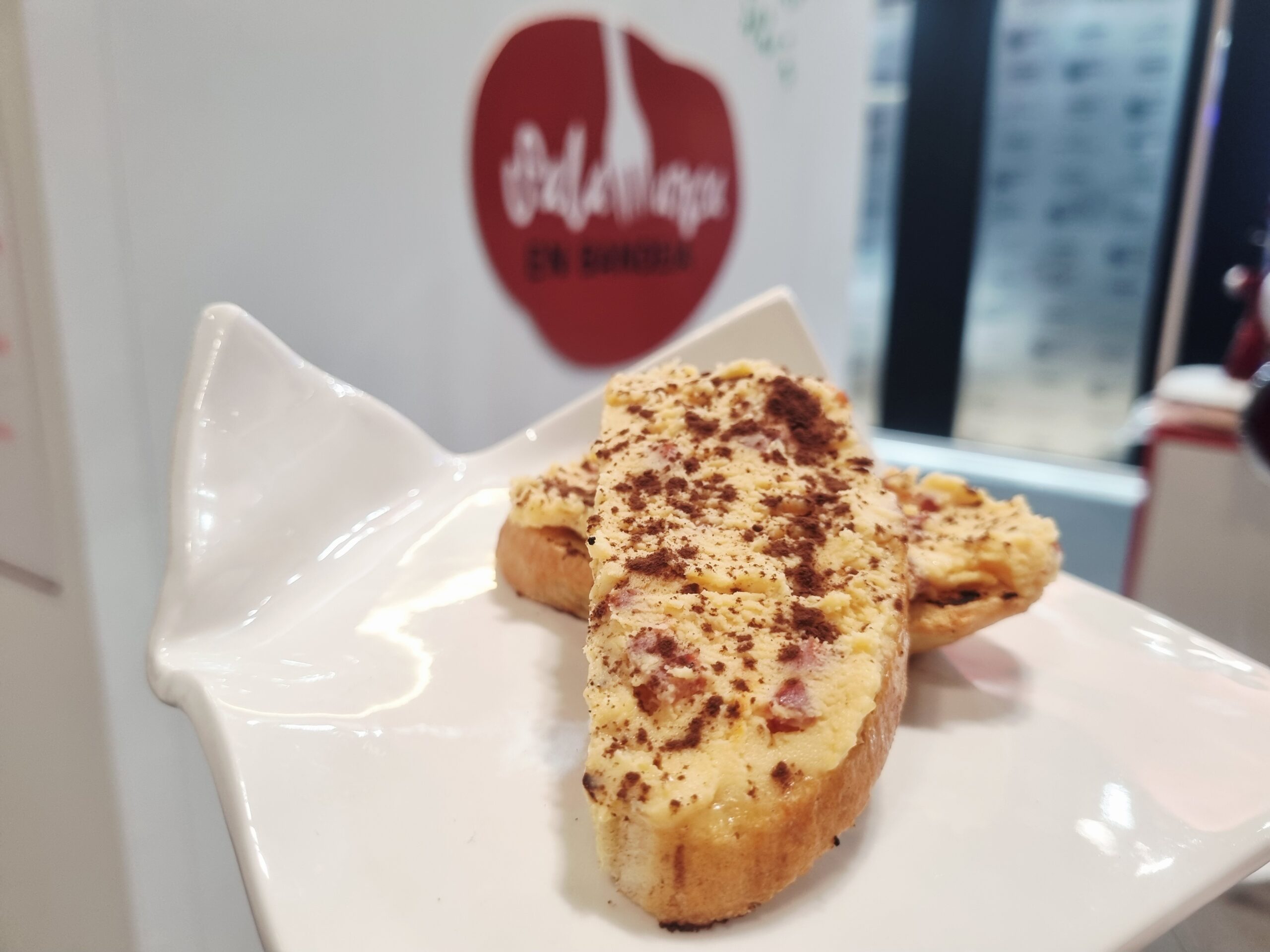 Elaboraciones gastronómicas de alumnos en feria profesional de hostelería