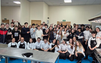 Escuela Hostelería Salamanca recibe a alumnado francés en una jornada de cocina española
