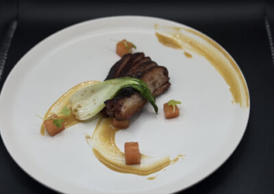 Platos elaborados por alumnos de Cocina en la cena gastronómica musical de Escuela Hostelería Salamanca