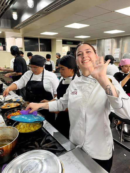 Alumnos de FP Cocina elaborando recetas tradicionales mexicanas durante el intercambio internacional en México
