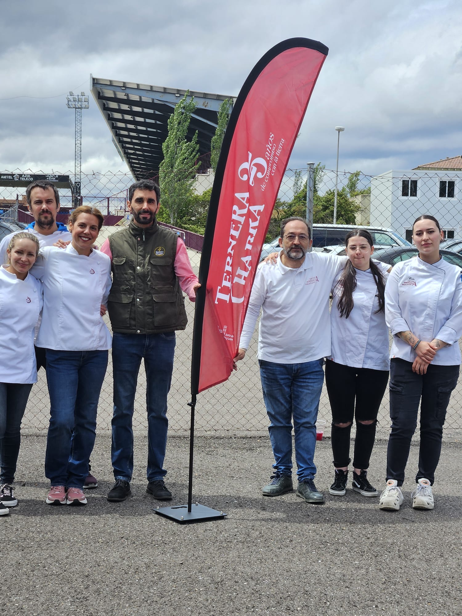 Ambiente en la Fan Zone de Unionistas con la participación de Escuela Hostelería Salamanca